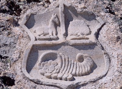 Spanien, Kastilien och León, Mombeltran, hertigarnas slott av Albuquerque, arkitektonisk detalj som visar vapenskölden av Unbekannt Unbekannt