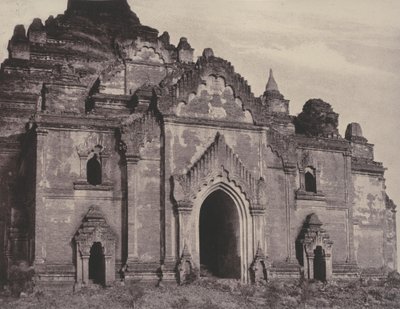 Den östra fasaden av Damayangyee Pagoda av Linnaeus Tripe