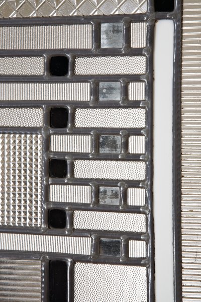 Set med dörrar, ca 1928 (glas & patinerat järn) av Louis Barillet