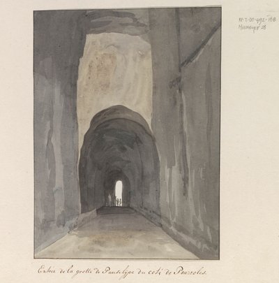 Ingang van grot Crypta Neapolitana (av Grotta di Posillipo) aan de kust van Pozzuoli Ingång till Pausilype-grottan nära Pozzuoli (titel på objekt) Resor i Italien, Sicilien och Malta - 1778 (serietitel) av Louis Ducros