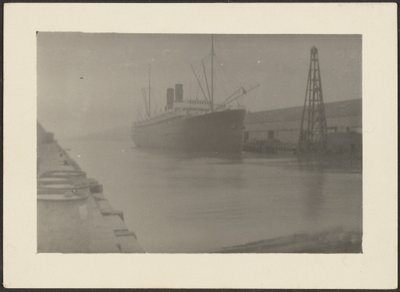 [Dockat fartyg] av Louis Fleckenstein
