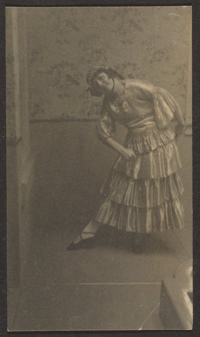 [Kvinnlig dansare] av Louis Fleckenstein