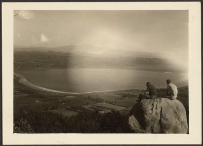 [Figurer i landskap] av Louis Fleckenstein