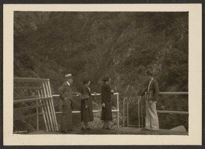 [Grupp vid Vista Point] av Louis Fleckenstein
