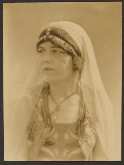 [Nautch Girl] av Louis Fleckenstein