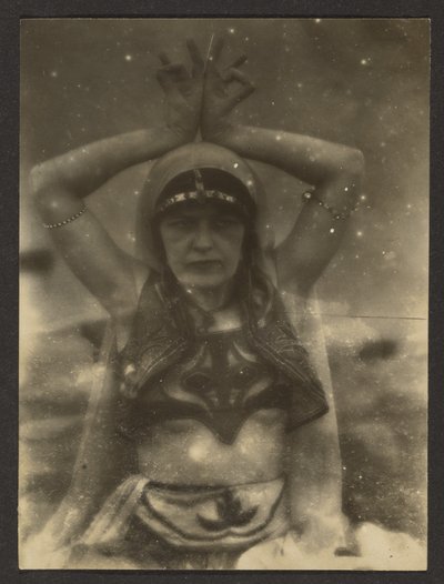 [Nautch Girl] av Louis Fleckenstein