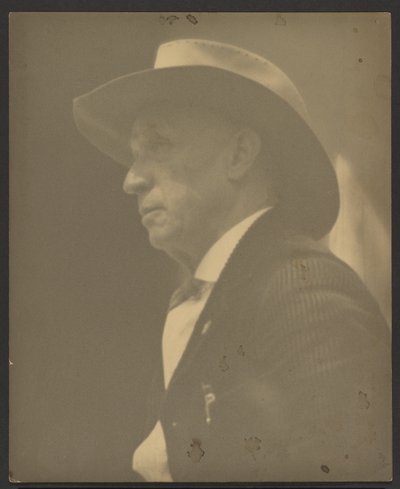 Porträtt av en man med en Stetson av Louis Fleckenstein