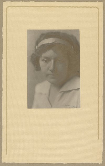 [Sara Holin] av Louis Fleckenstein