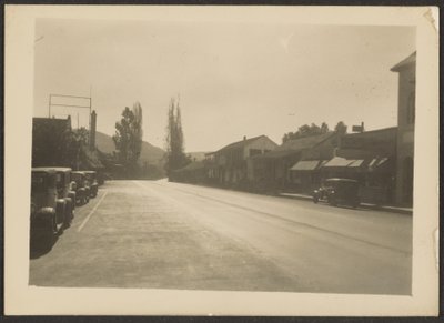[Gatuscen] av Louis Fleckenstein