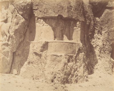 6 [Naksh-i Rustam, nära Persepolis], 1840-60-tal. av Luigi Pesce