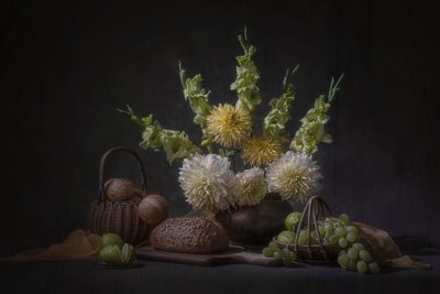 Mörk blomsterskörd av Lydia Jacobs