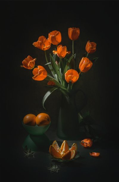 Stilleben med orange tulpaner av Lydia Jacobs