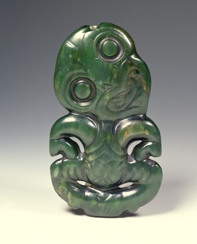 Hänge i form av guden Hei-Tiki, sent 1700-tal (nefrit) av Maori