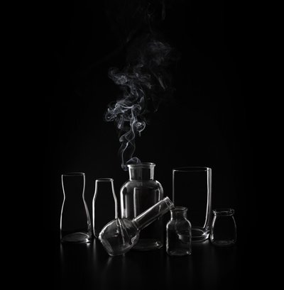 Rising Smoke-glas av Margareth Perfoncio