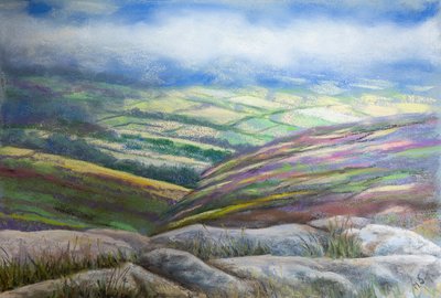 Misty Lake District, 2022 (pastell) av Margo Starkey