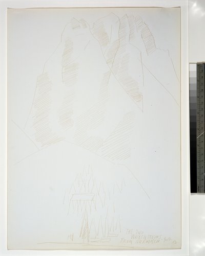 Bergslandskap med byggnader och träd i förgrunden av Marsden Hartley