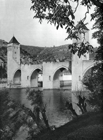 Valentre Bridge, Cahors, Frankrike, 1937. av Martin Hurlimann