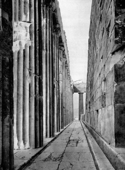 Norra sidan av Parthenon, Aten, 1937. av Martin Hurlimann