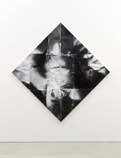 Night Moves, 2012 (olja på duk) av Mat Collishaw