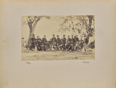 Burnside och medarbetare av Mathew B. Brady