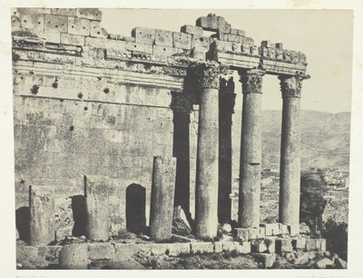 Baalbeck Heliopolis, Jupiters tempel, västra fasaden, Syrien, 184951, tryckt 1852. av Maxime Du Camp