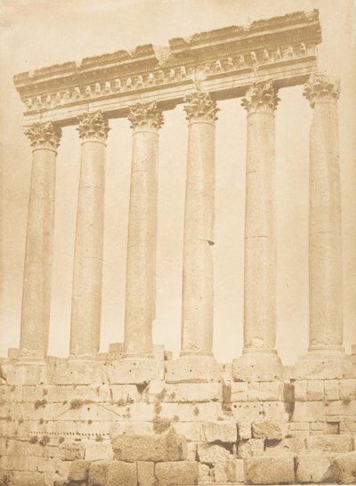 Kolonnaden av solens tempel, vid Baâlbek Héliopolis, september 1850. av Maxime Du Camp