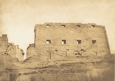 Stora pylonen av Palace of Karnac, Thebe, 1849-50. av Maxime Du Camp