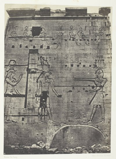 Isis stora tempel vid Philoe, andra pylon; Nubien, plansch 74 från albumet "Egypte, Nubie, Palestine et Syrie" (1852) av Maxime Du Camp