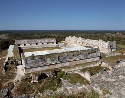 Utsikt över nunneklostret, 9-10-talet av Mayan