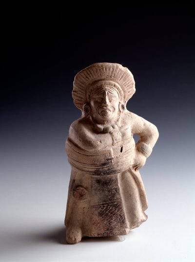 Statyett av antropomorf lera som representerar en bollspelare, har funktionen av ett musikinstrument. från St. Augustine Acasaguastlan El Progeso, Guatemala. Dämpa. 19x8,5 cm Guatemala, Nationalmuseet di av Mayan Mayan