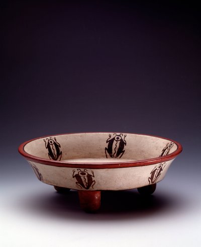 Precolombiansk konst, Mayacivilisation, sen klassisk period: stativ polykrom lerfat dekorerad med coleopteres. Från Peten, Guatemala. Sol. h. 8,7 x diam. 27,5 cm Guatemala, Museo Nazionale di Archeologia e Etnologia - Förcolumbiansk konst, Maya Civiliza av Mayan Mayan