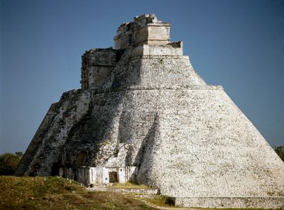 Pyramid of the Magician, 600-talet av Mayan Mayan