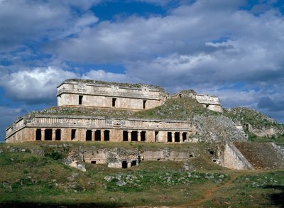 Utsikt över den arkeologiska platsen, 800-950 av Mayan Mayan