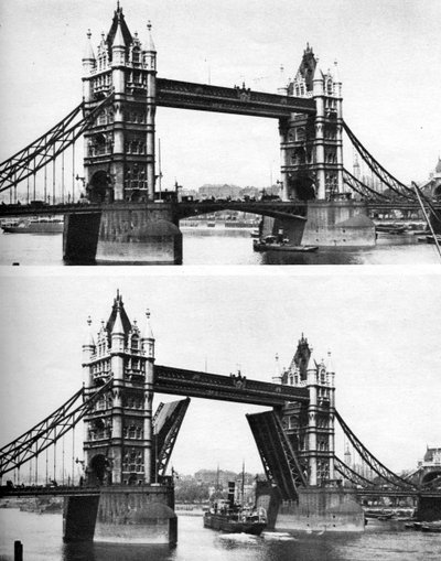 Tower Bridge öppen och stängd, London, 1926-1927 av McLeish