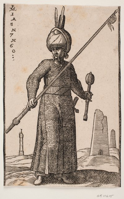 Stående soldat, sedd framifrån; i högra handen en lans med en vimpel på spetsen; i hans vänstra hand, en klubba; på huvudet en turban med två fjädrar; i landskapet, en "fyr" och ett par obeliskliknande byggnader av Melchior Lorck