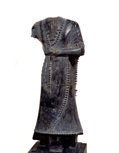 Mesopotamien: acefal statyett i steatit av Idi-Ilum, guvernör i Mari, tillägnad gudinnan Ishtar. ca 1800 f.Kr. Sön 0,41 m Paris, Louvren av Mesopotamian