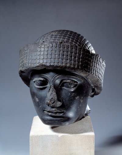Mesopotamien: huvud i diorit utan inskription av Gudea, guvernör i staden Lagash. Omkring 2120 f.Kr. Nysumerisk period (ca 2150-2000 f.Kr.). Paris, Louvren av Mesopotamian Mesopotamian