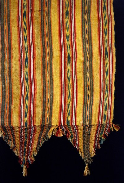 Detalj av en rebozo, sent 1800-tal (silke, bomull, naturliga färgämnen och guldtråd) av Mexican School