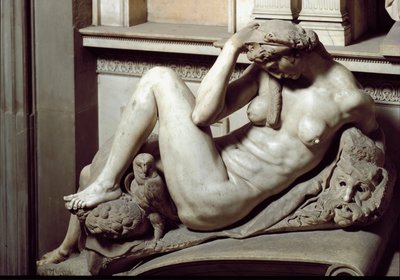 Allegori om natten. Giuliano de Medicis mausoleum. Skulptur i marmor av Michelangelo Buonarroti