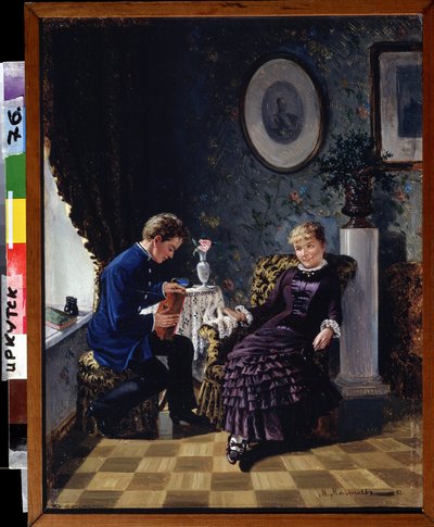 Början (The Debut). I ett vardagsrum, head to head mellan en blyg ung man, som håller i en bok och en leende ung flicka, möter en kärleksförklaring. Målning av Mikhail Georgievich Malyshev (1852-1914), olja på duk av Mikhail Georgievich Malyshev