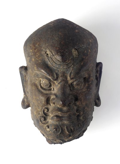 Huvud för en gudom (järn) av Ming Dynasty Chinese School