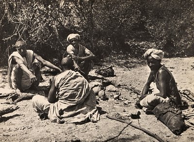 Att bygga ett imperium i den fascistiska tidsåldern: en grupp nomader som vilar, 1936-05-09 (s/v foto) av Modestino Baldinetti