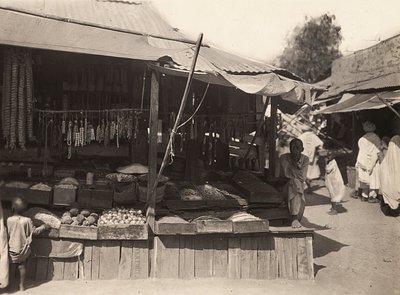Bygga ett imperium i den fascistiska tidsåldern: inhemsk butik i Cheren, 1936-05-09 (s/v foto) av Modestino Baldinetti