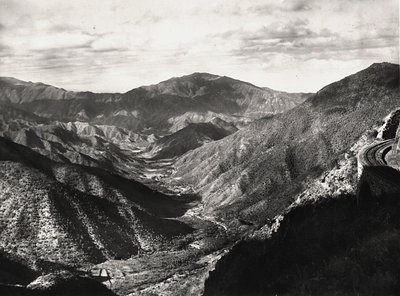 Att bygga ett imperium i den fascistiska tidsåldern: Dorfudalen, 1936-05-09 (s/v foto) av Modestino Baldinetti