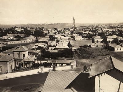 Att bygga ett imperium i den fascistiska tidsåldern: utsikt över Asmara, 1936-05-09 (s/v foto) av Modestino Baldinetti