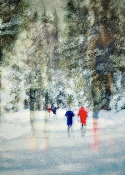 Vinterpromenad i skogen av Molly Fu APA