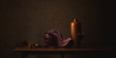 Stilleben med rödkål av Monique van Velzen