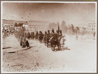9:e Hodsons hästmarsch genom Damaskus, 2 oktober 1918 (s/v-foto) av Mullick Photo House