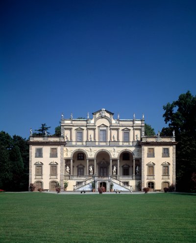 Fasad av Villa Mansi av Muzio (circle of) Oddi