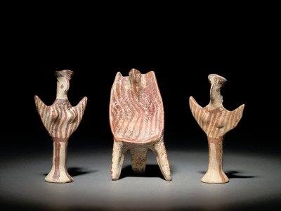 Psi-figur, tron med sittande figur, och Psi-figur, ca 1300-1200 f.Kr. (terrakotta) av Mycenaean